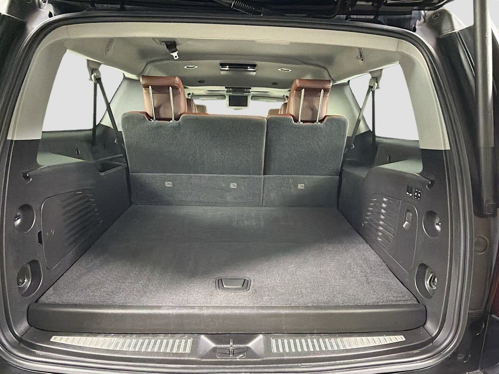 Used 2019 Chevrolet Suburban Premier w/ Premier Plus Edition AWD/4WD image 31