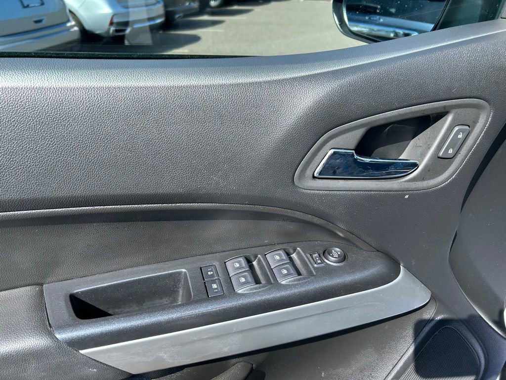 Used 2022 Chevrolet Colorado LT w/ Safety Package image 14