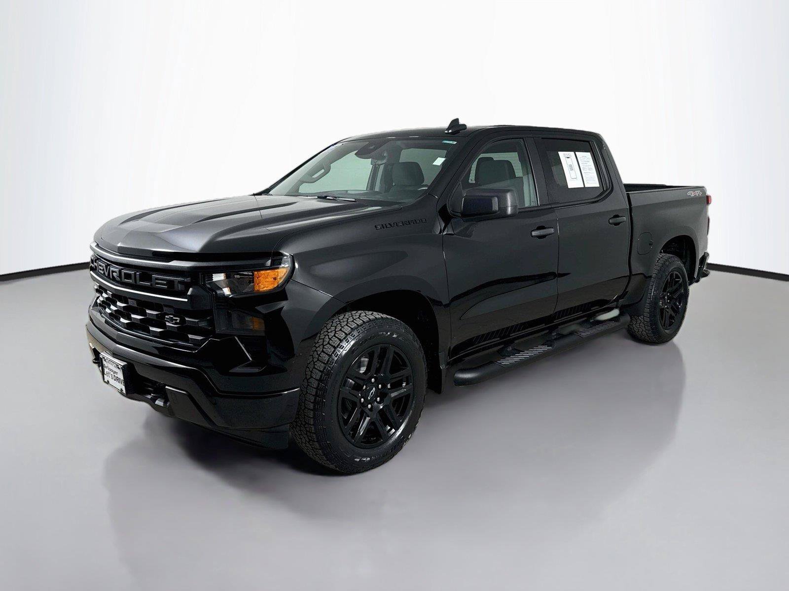 Used 2023 Chevrolet Silverado 1500 Custom w/ Rally Edition AWD/4WD image 8