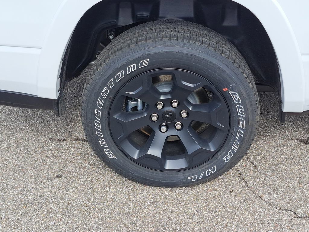 New 2026 RAM 1500 4x4 Crew Cab image 6