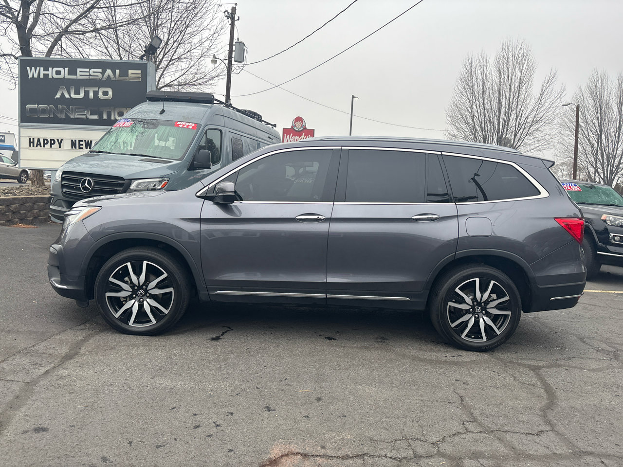 Used 2019 Honda Pilot Touring image 2