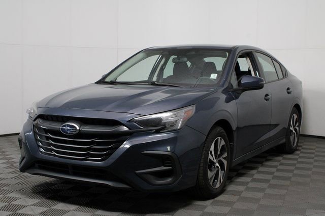 Used 2025 Subaru Legacy Premium image 3