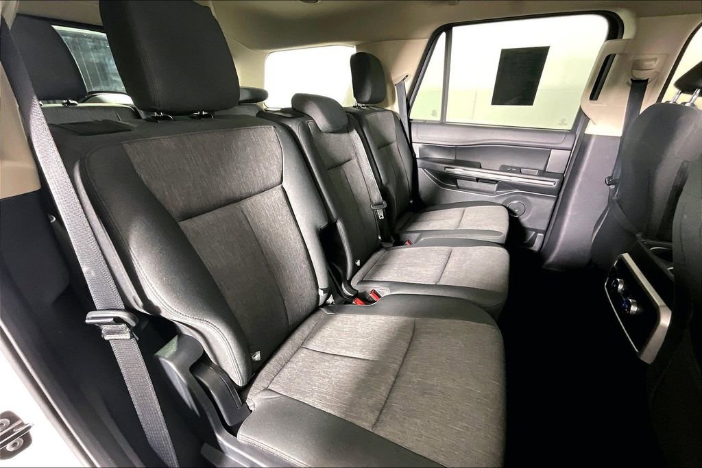 Used 2024 Ford Expedition XLT RWD image 37