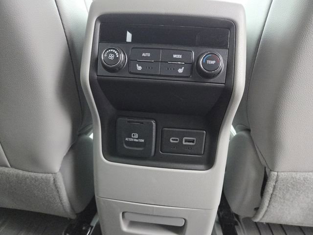 Certified 2023 GMC Acadia SLT w/ Technology Package image 20