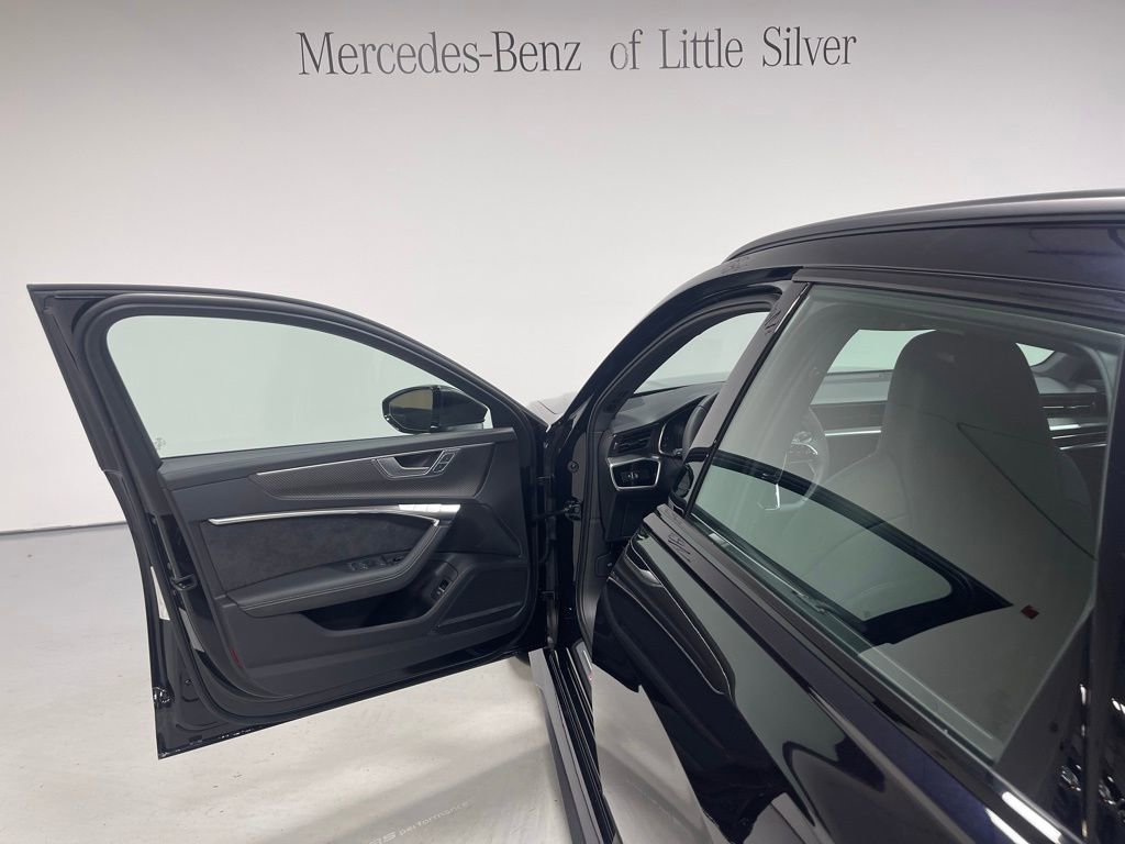 Used 2025 Audi RS 6 performance image 17