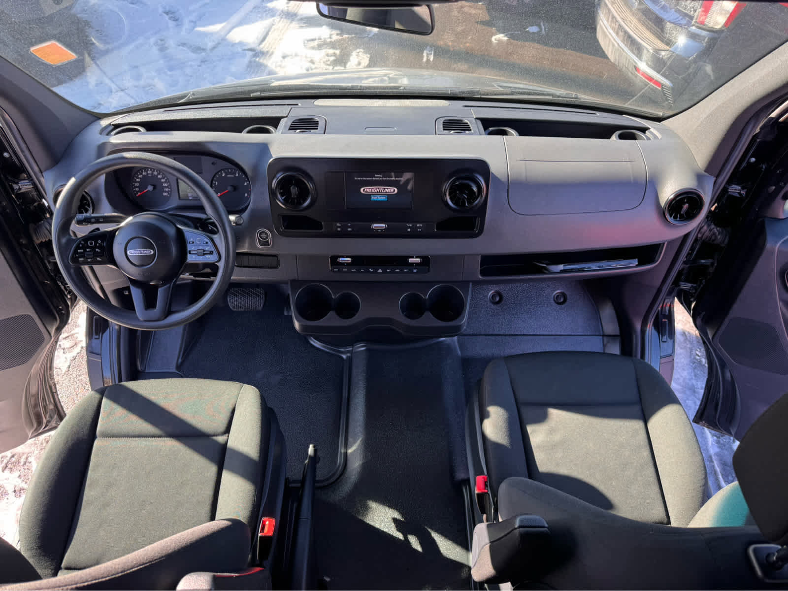 Used 2019 Freightliner Sprinter 2500 image 10