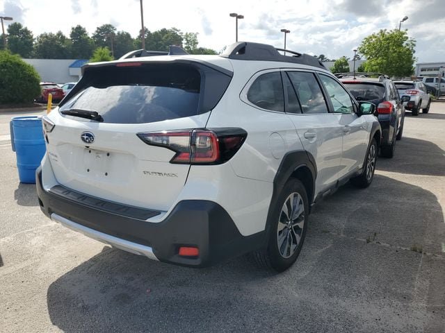 Used 2024 Subaru Outback Limited AWD/4WD image 9