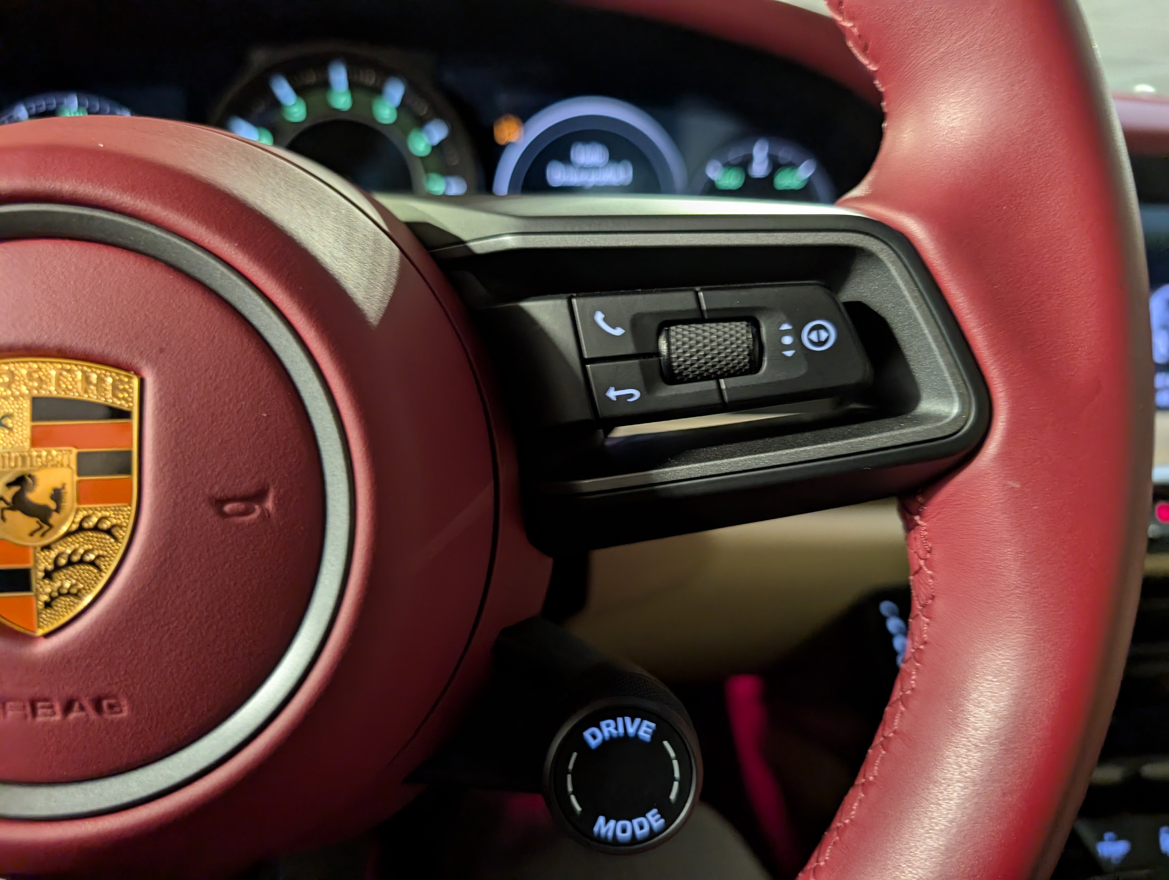 Certified 2021 Porsche 911 Targa 4S Heritage Design image 32