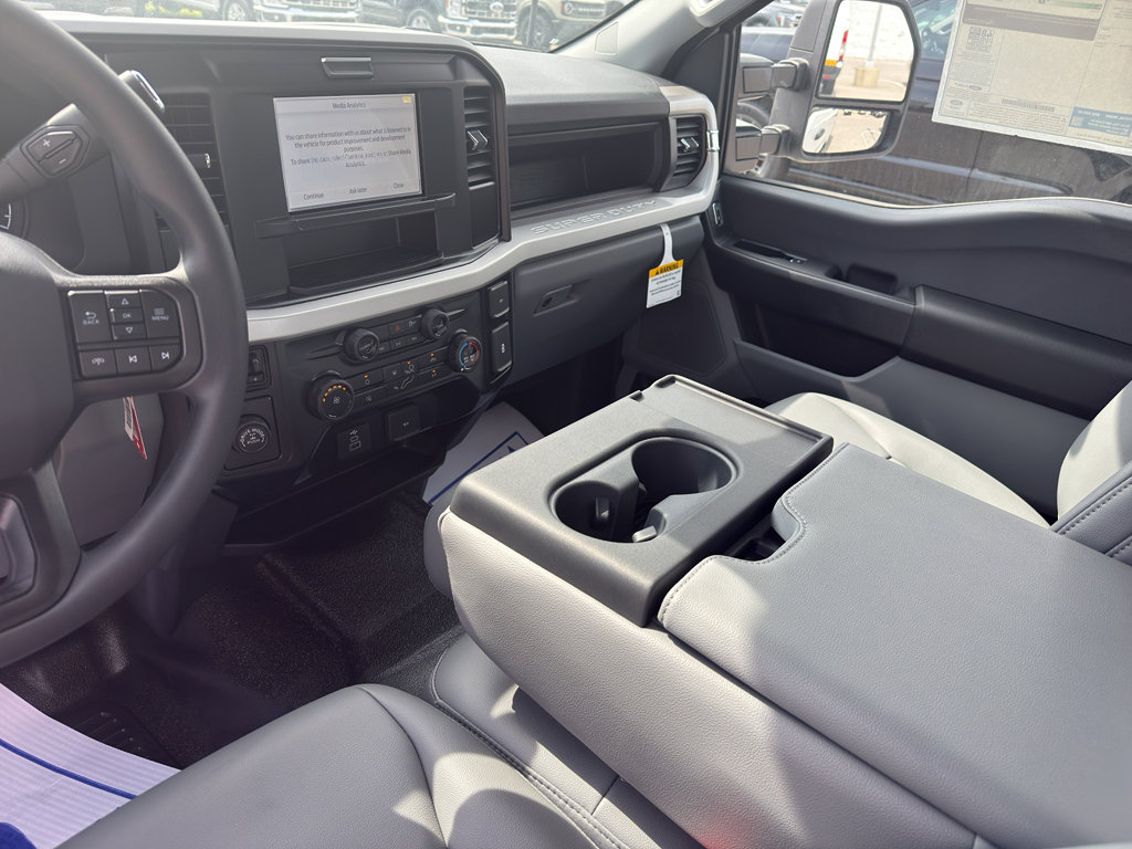 New 2025 Ford F350 XL w/ XL Chrome Package image 11