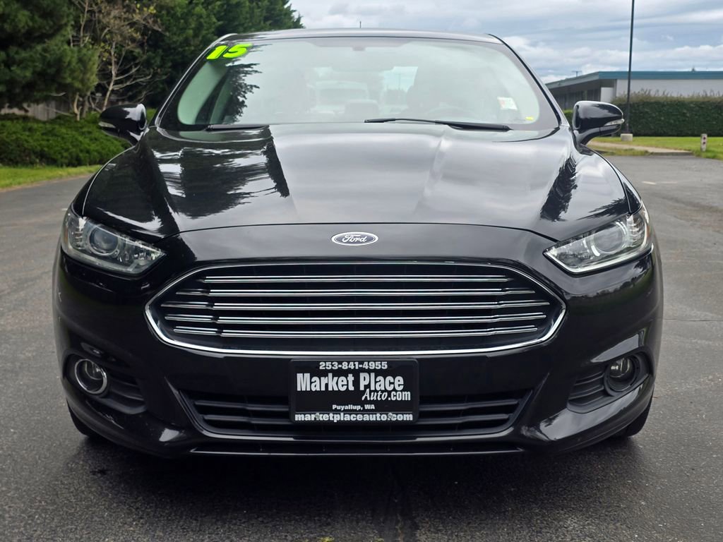 Used 2015 Ford Fusion SE w/ Equipment Group 202A FWD image 9