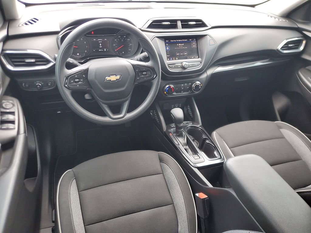 Used 2023 Chevrolet TrailBlazer LT FWD image 11