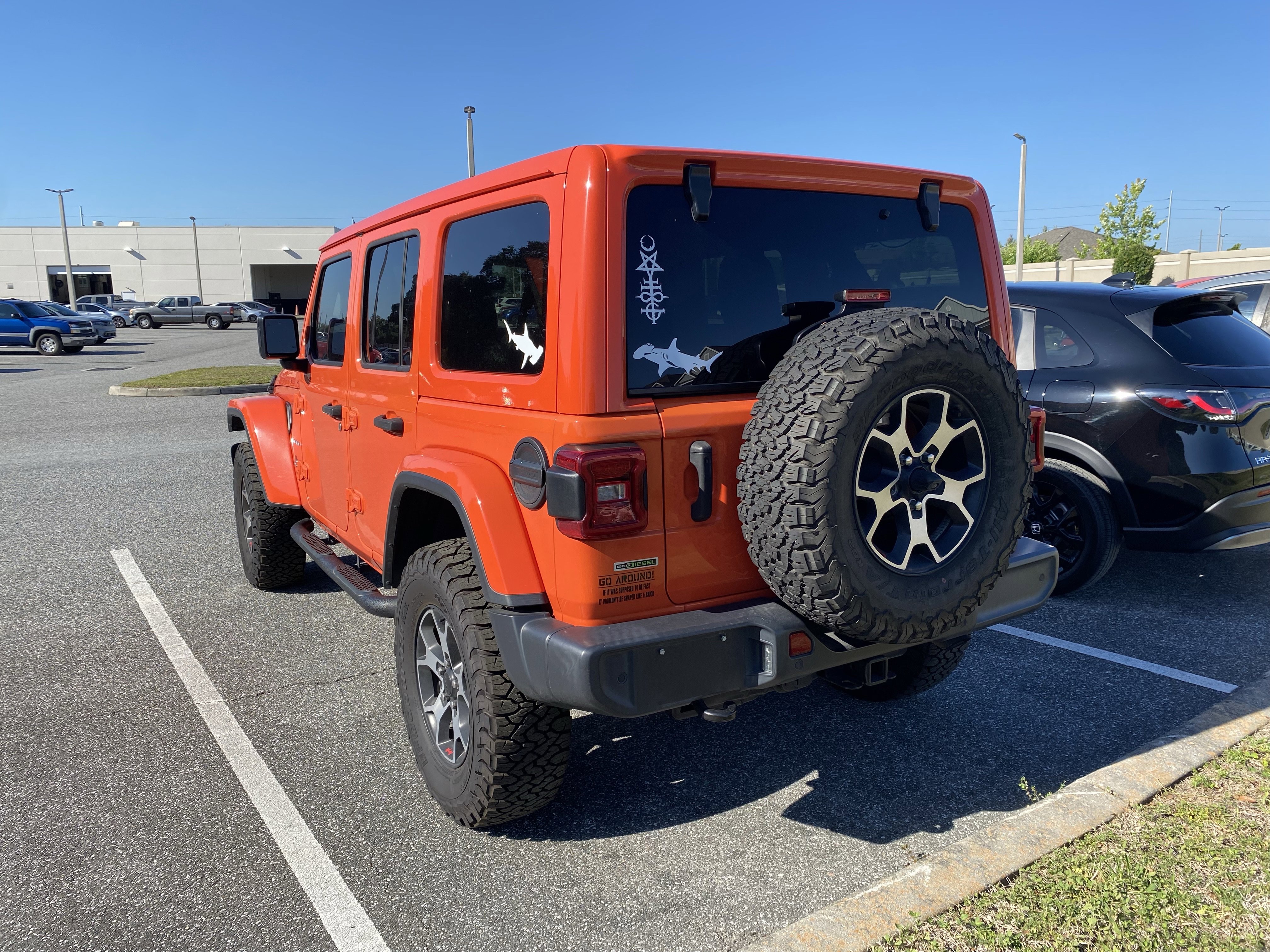 Used 2020 Jeep Wrangler Unlimited Sahara AWD/4WD image 20