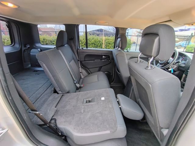Used 2012 Jeep Liberty Sport image 54