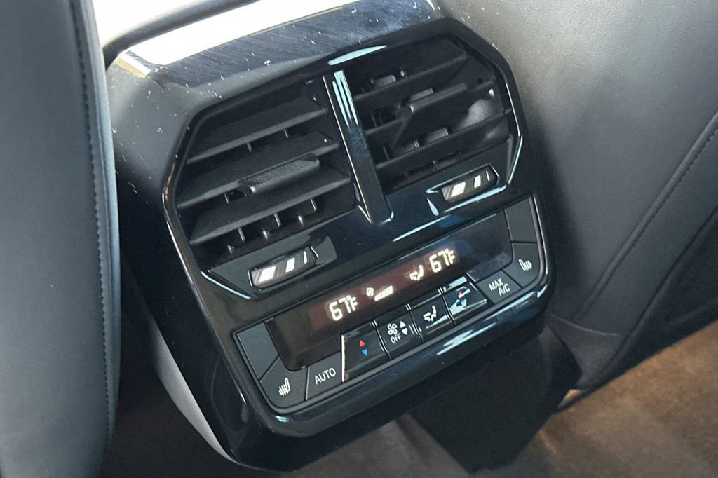 Used 2023 BMW iX M60 image 13