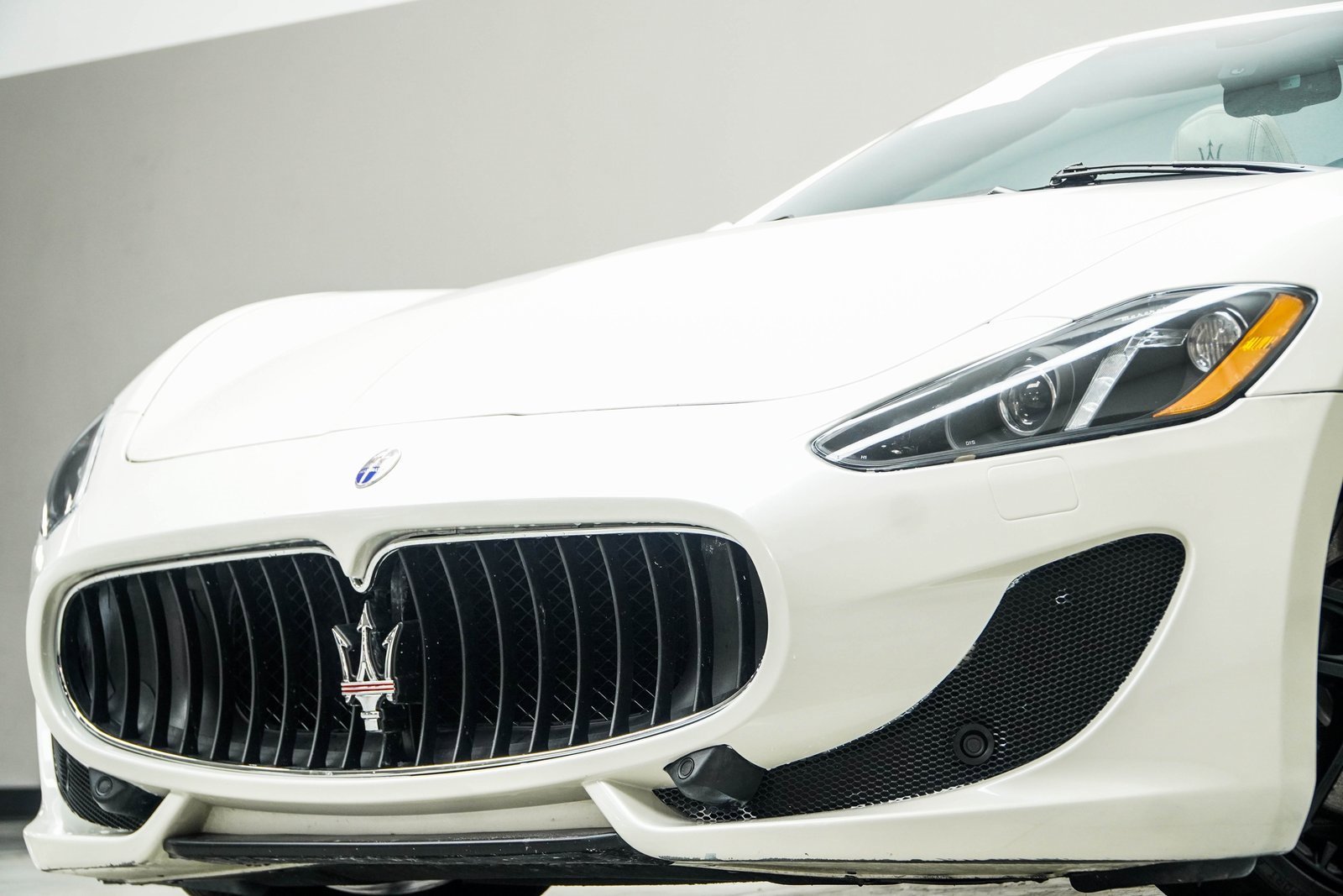 Used 2017 Maserati GranTurismo Sport image 3