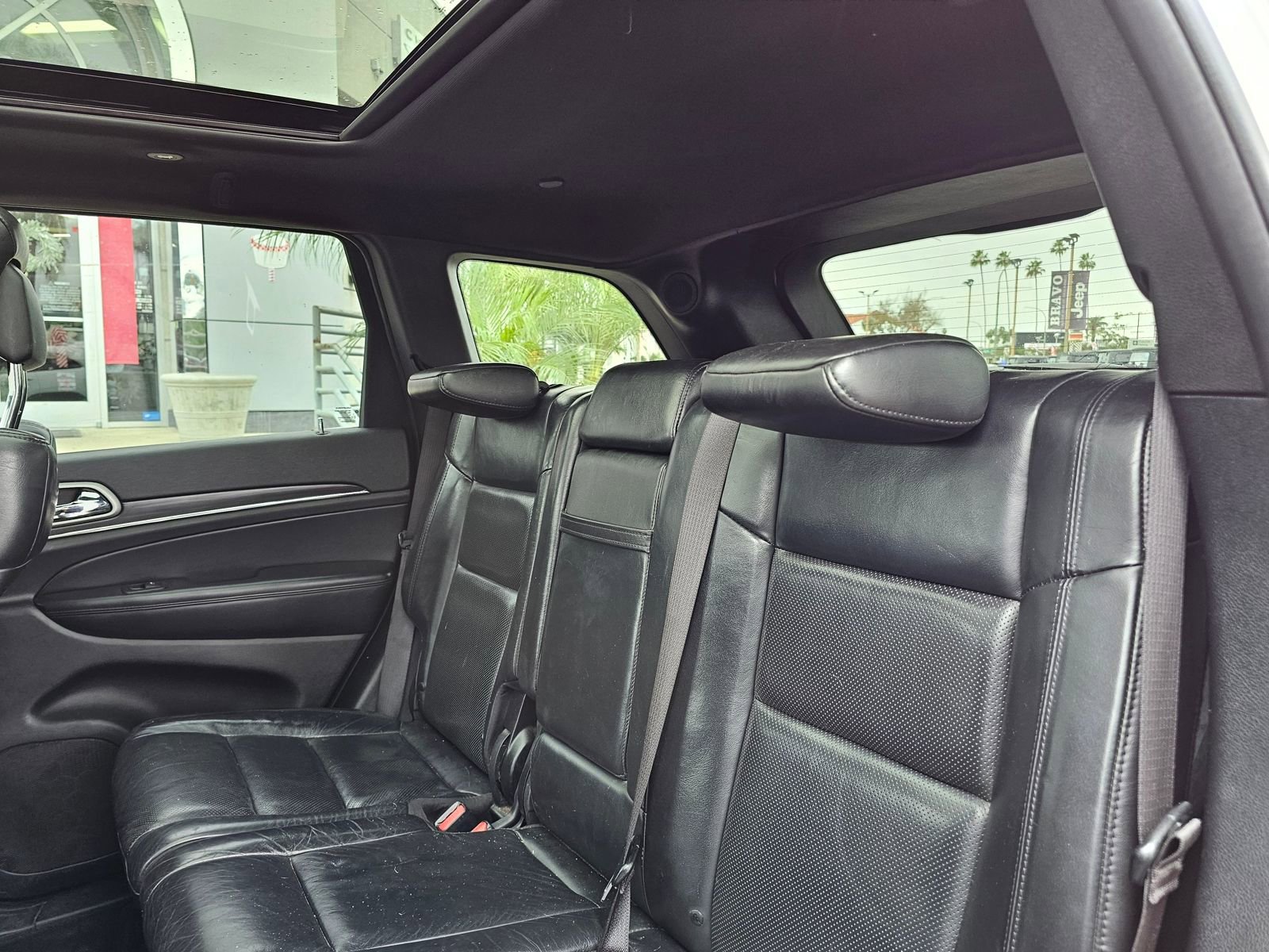 Used 2020 Jeep Grand Cherokee Limited w/ Luxury Group II image 25