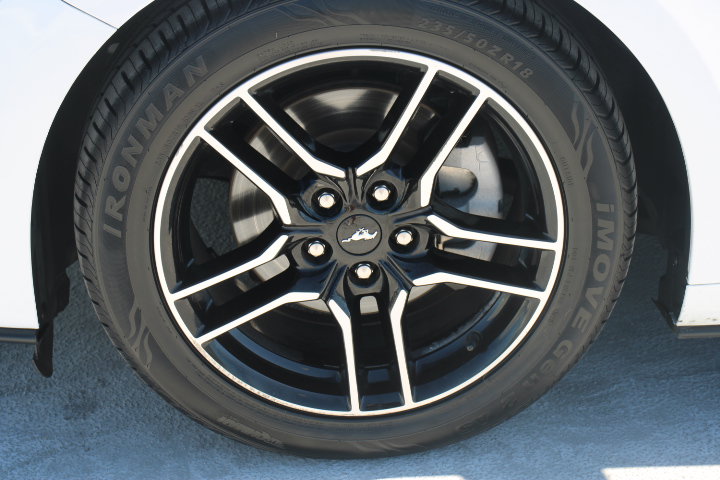 Used 2022 Ford Mustang Premium RWD image 12