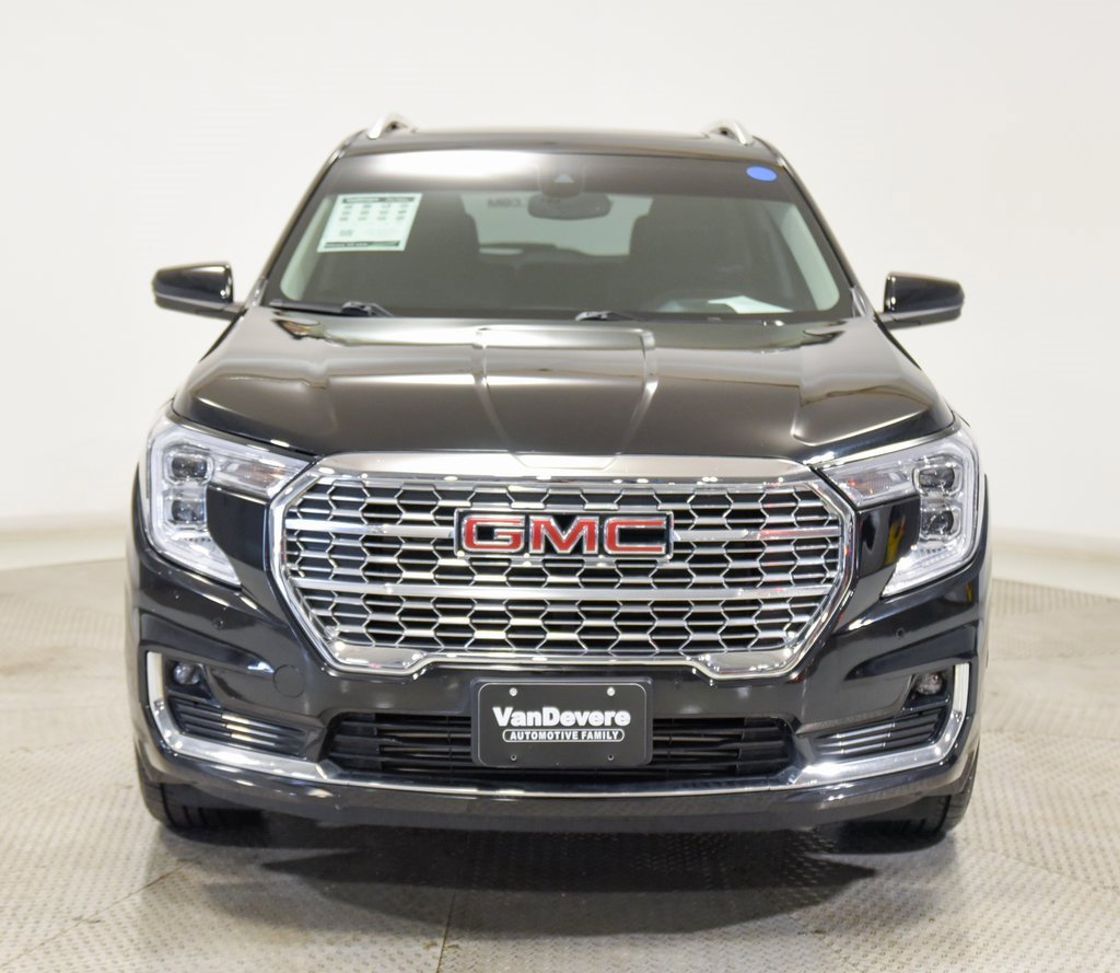 Used 2022 GMC Terrain Denali image 3