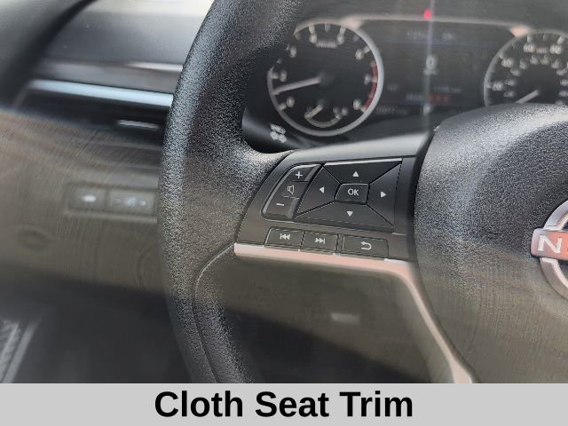 Used 2025 Nissan Altima 2.5 SV image 9