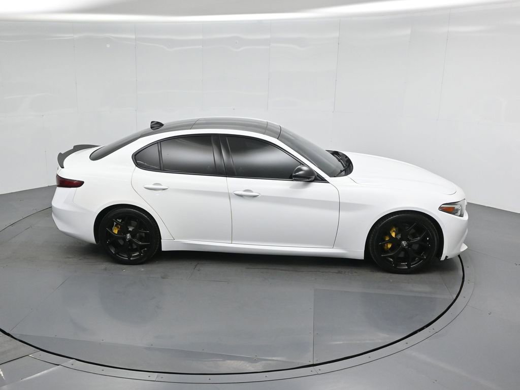 Used 2021 Alfa Romeo Giulia Ti w/ Nero Edizione RWD image 50