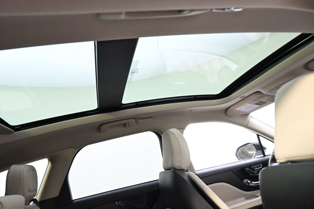 New 2026 Lincoln Corsair Premiere AWD/4WD image 17