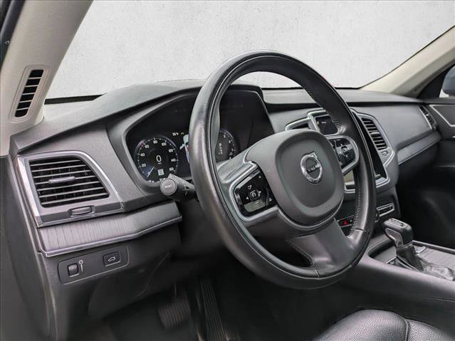 Used 2020 Volvo XC90 T6 Momentum image 10
