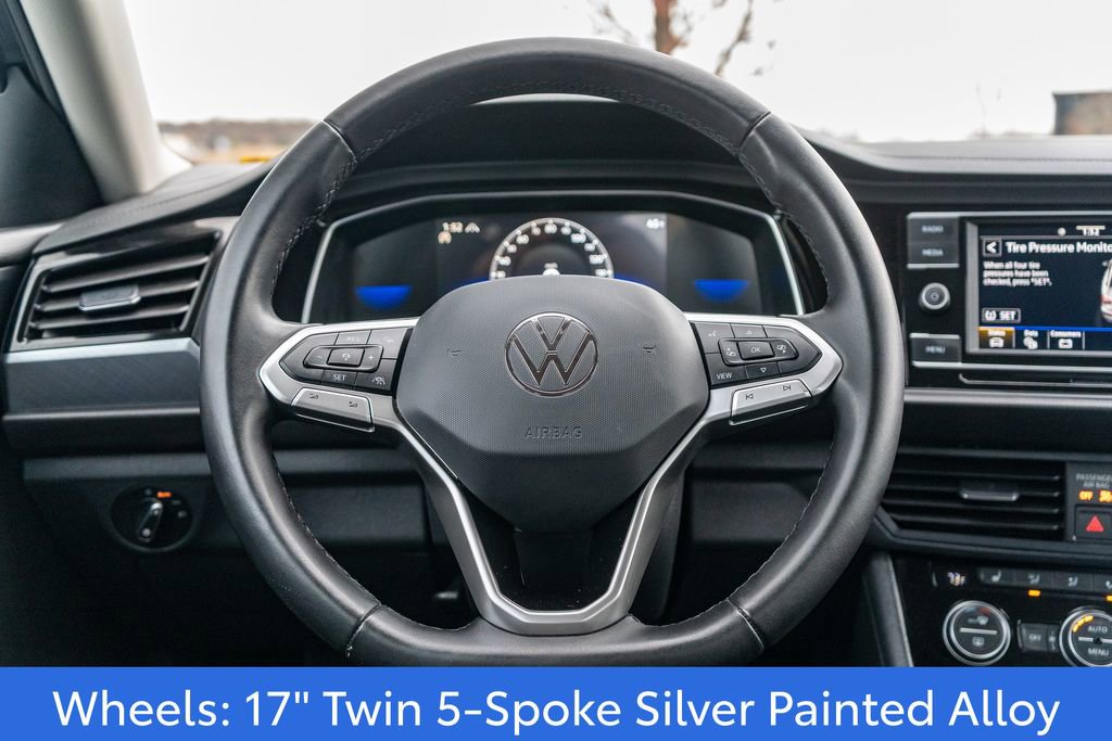 Used 2024 Volkswagen Jetta SE image 14
