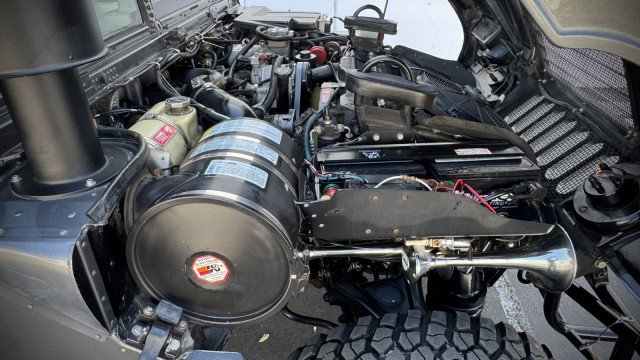 Used 2003 HUMMER H1 4-Door Wagon image 39