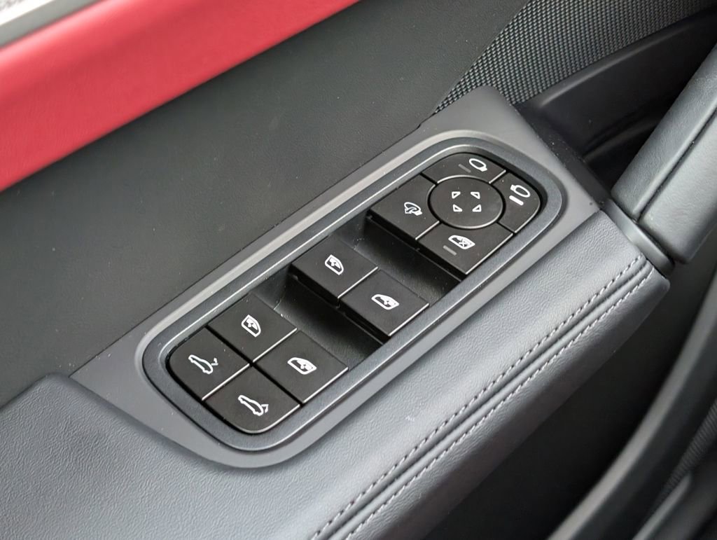 New 2026 Porsche Cayenne S image 25