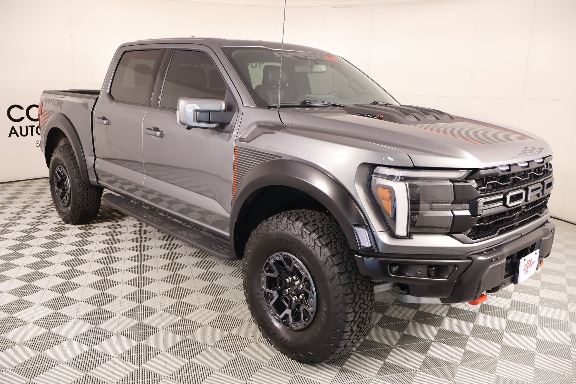 Used 2025 Ford F150 Raptor w/ Equipment Group 803A Raptor R AWD/4WD image 1