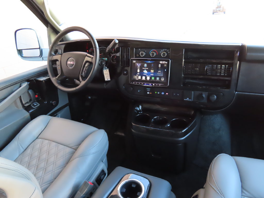 Used 2024 GMC Savana 2500 Extended w/ Driver Convenience Package RWD image 4