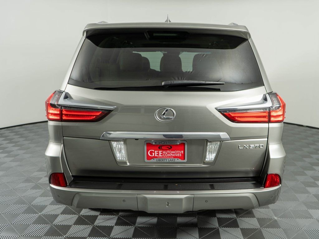 Used 2016 Lexus LX 570 4WD w/ Luxury Package image 5