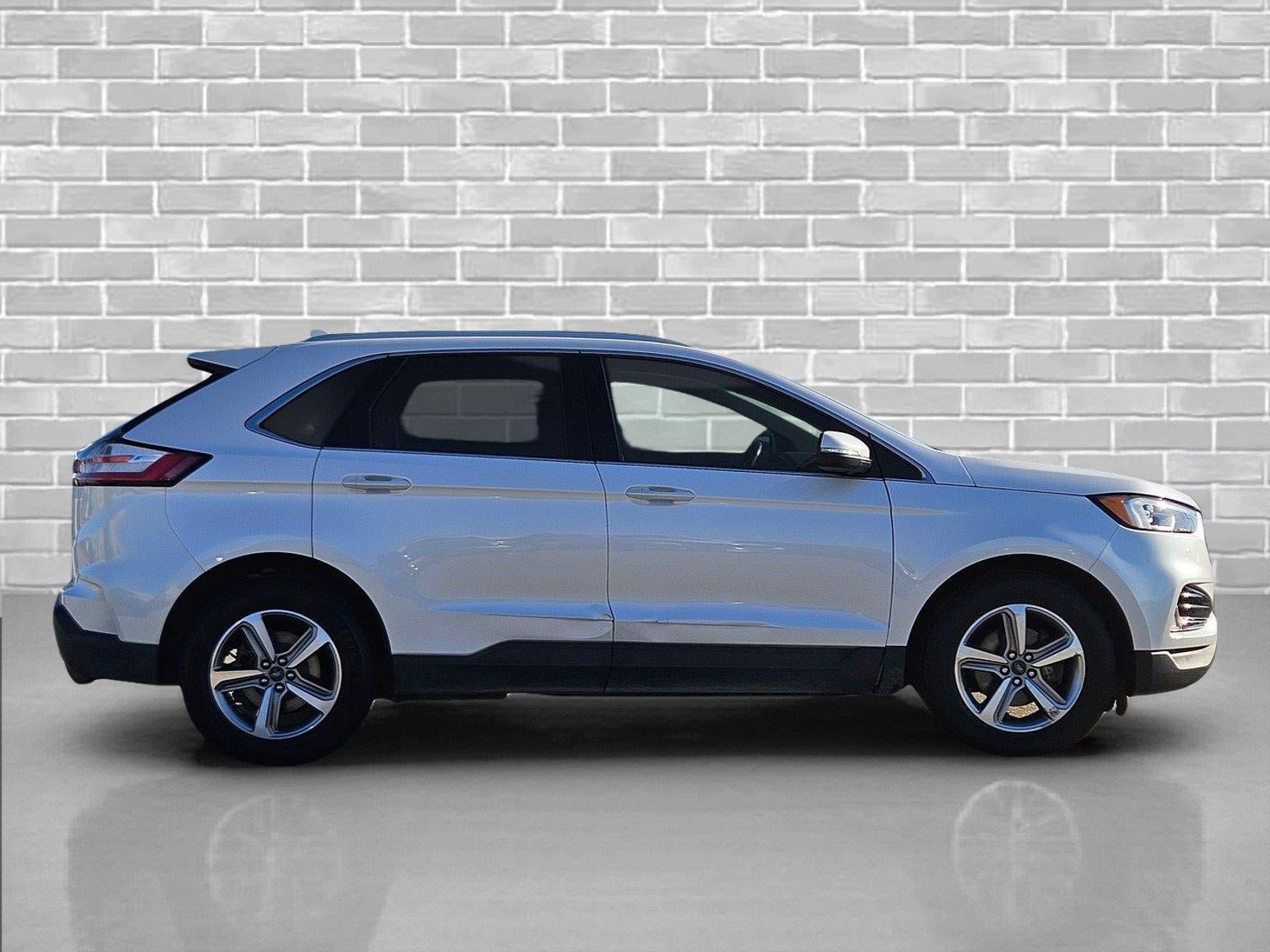 Used 2019 Ford Edge SEL w/ Equipment Group 201A FWD image 4