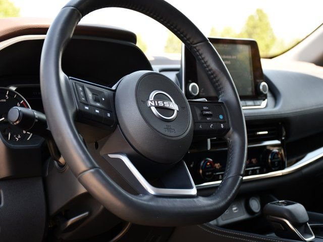 Used 2023 Nissan Rogue SL AWD/4WD image 11