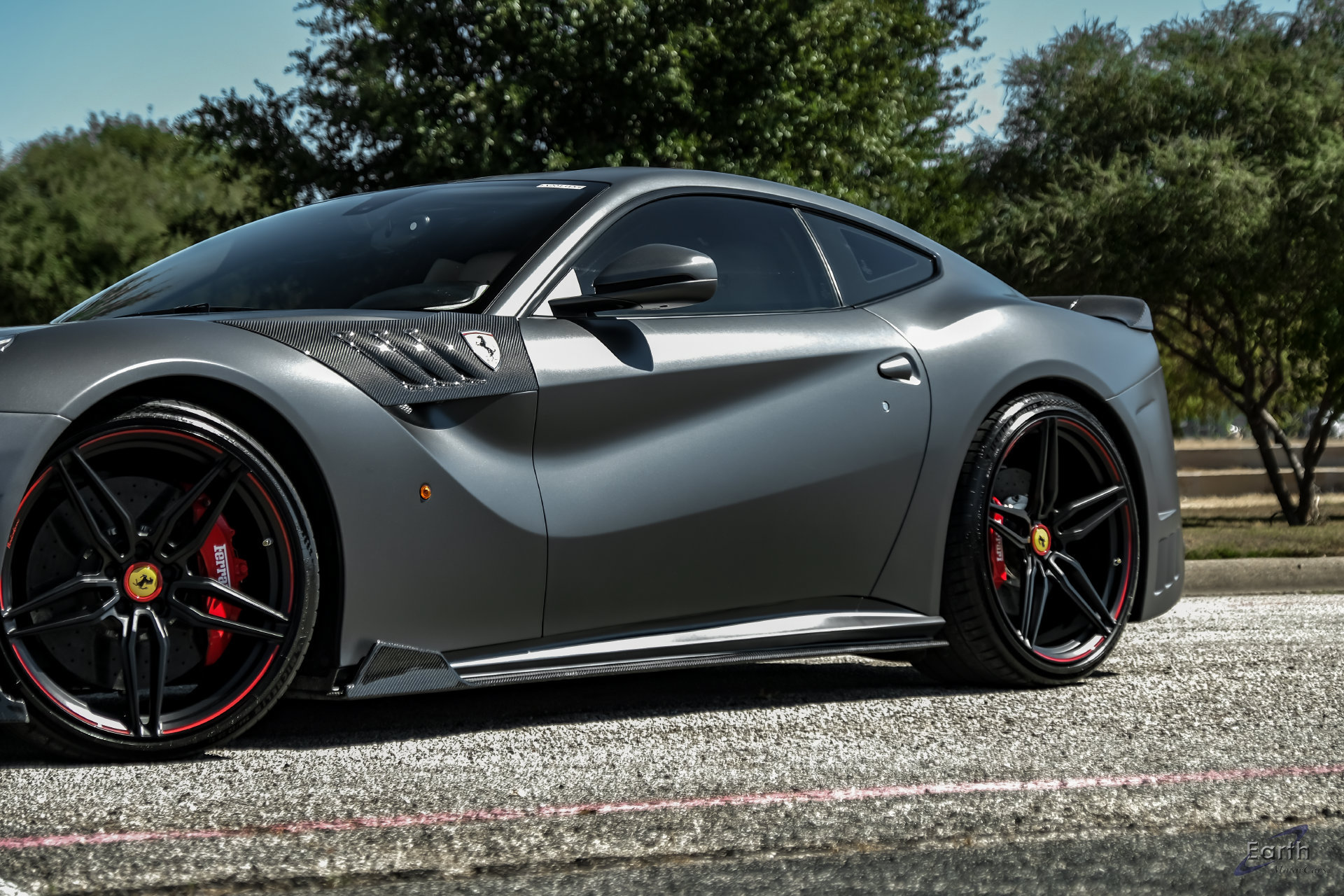 Used 2014 Ferrari F12 Berlinetta RWD image 8