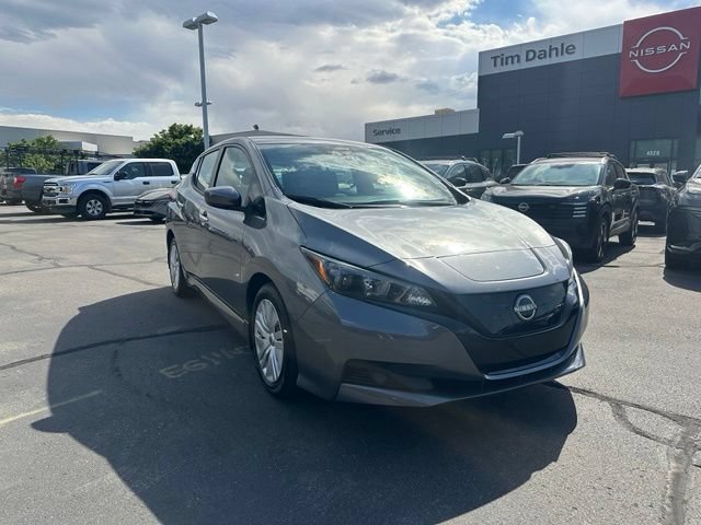 Used 2024 Nissan Leaf S FWD image 3