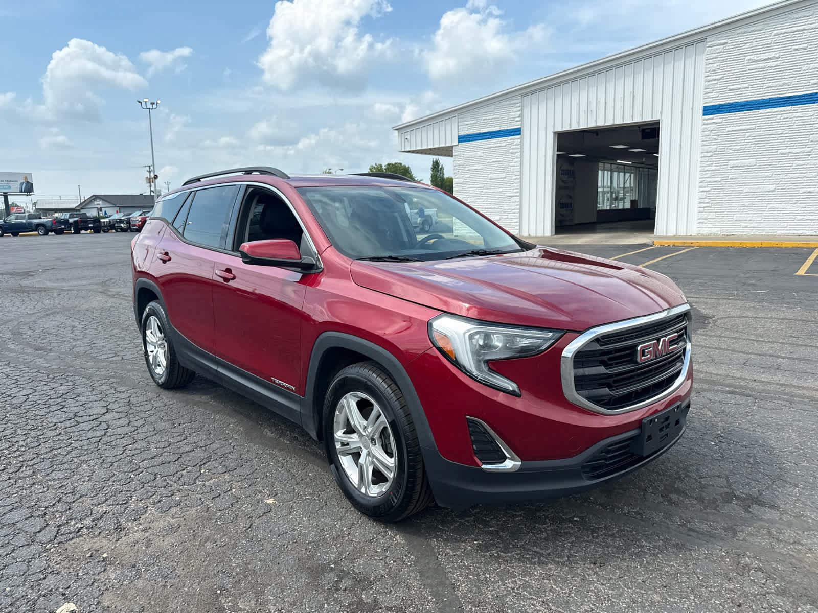 Used 2018 GMC Terrain SLE w/ Driver Convenience Package FWD image 7