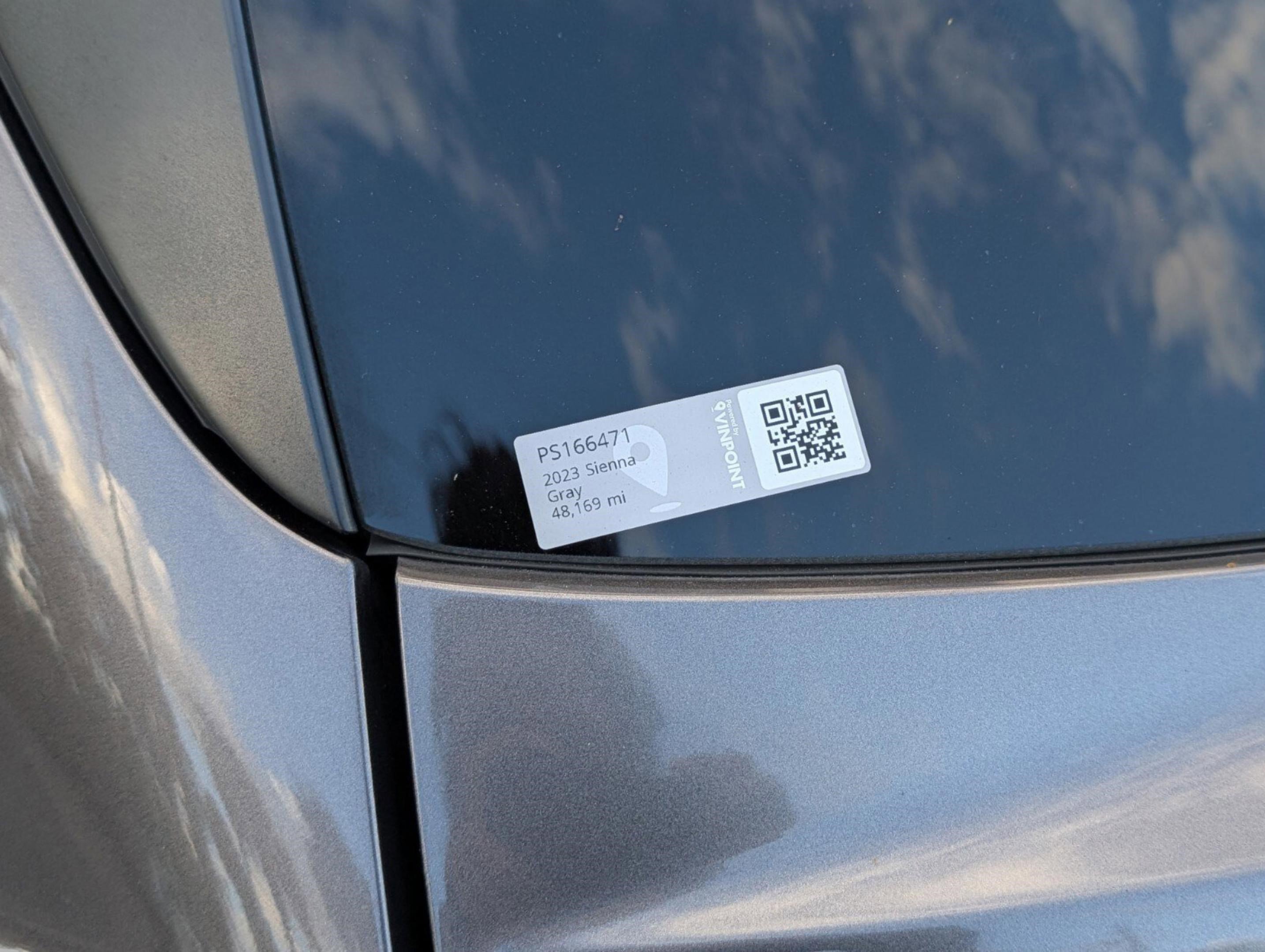 Used 2023 Toyota Sienna XLE image 22