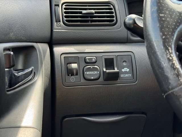 Used 2005 Toyota Corolla S FWD image 30