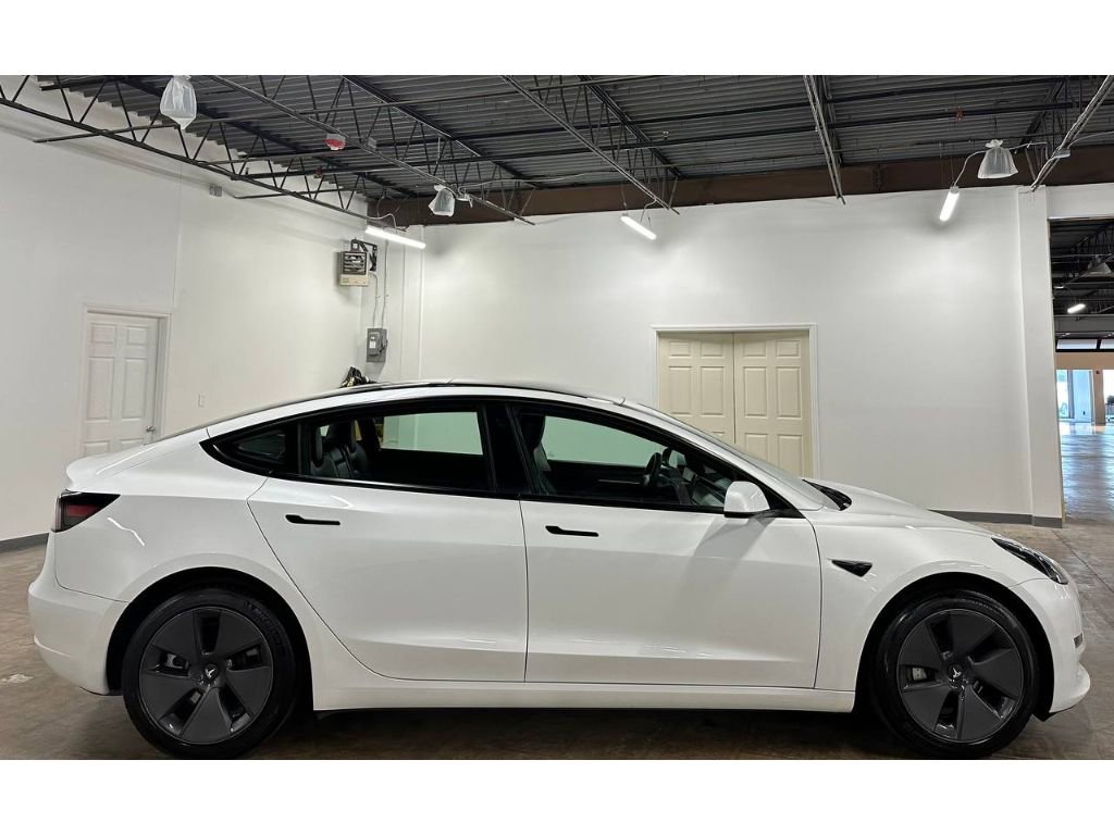 Used 2023 Tesla Model 3 Standard Range RWD image 9