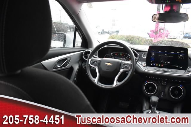 Used 2025 Chevrolet Blazer LT image 24