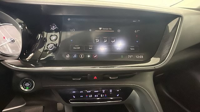 Used 2021 Buick Envision Essence AWD/4WD image 23