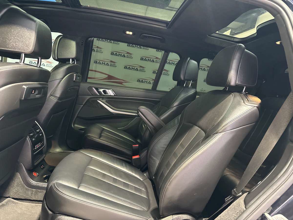 Used 2022 BMW X7 xDrive40i w/ M Sport Package AWD/4WD image 36