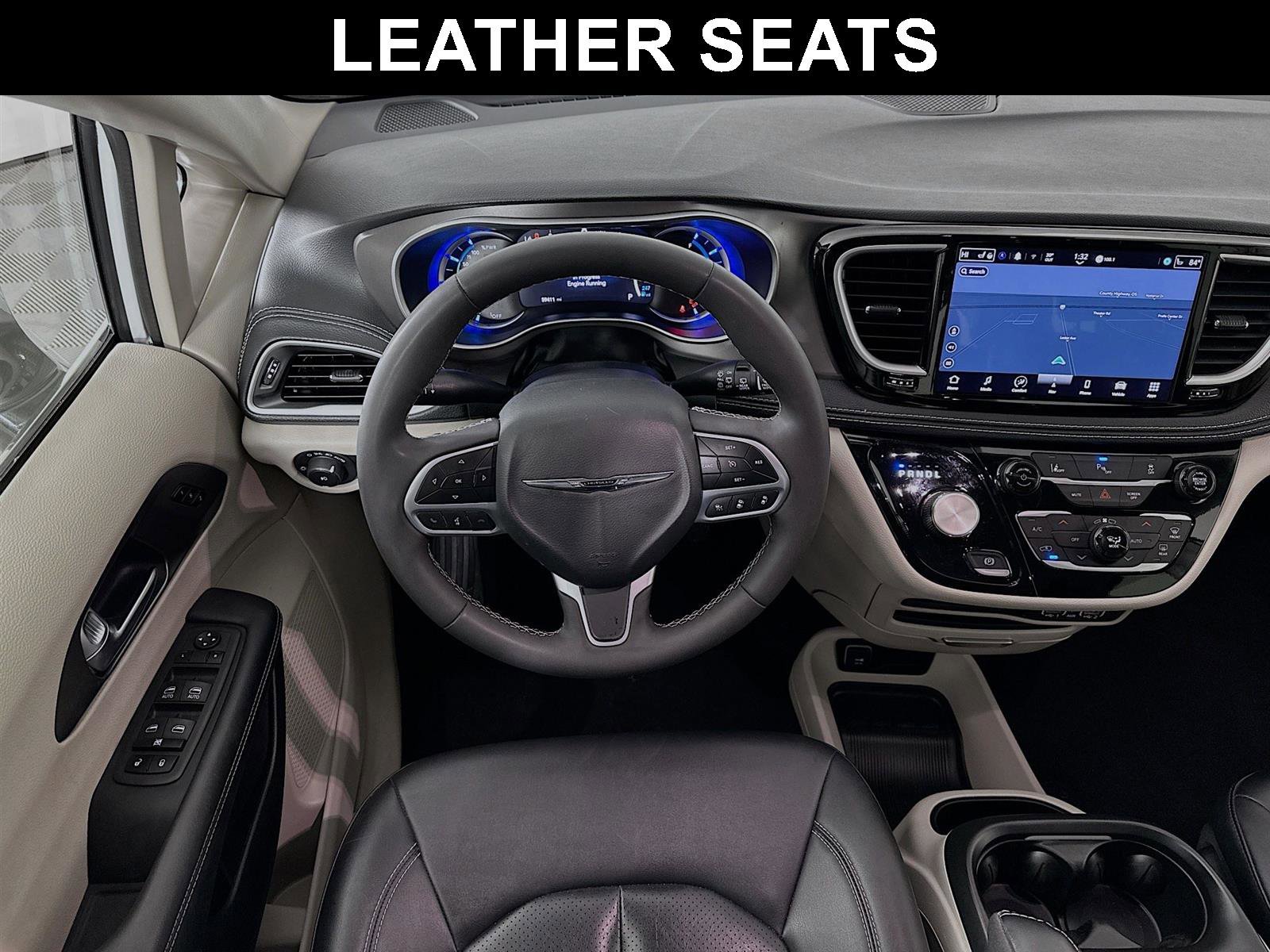 Used 2024 Chrysler Pacifica Select image 2