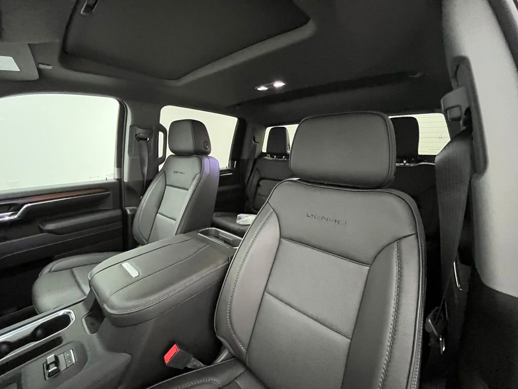 New 2024 GMC Sierra 2500 Denali w/ Denali Reserve Package image 13