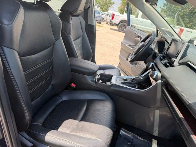 Used 2021 Toyota RAV4 Limited AWD/4WD image 36