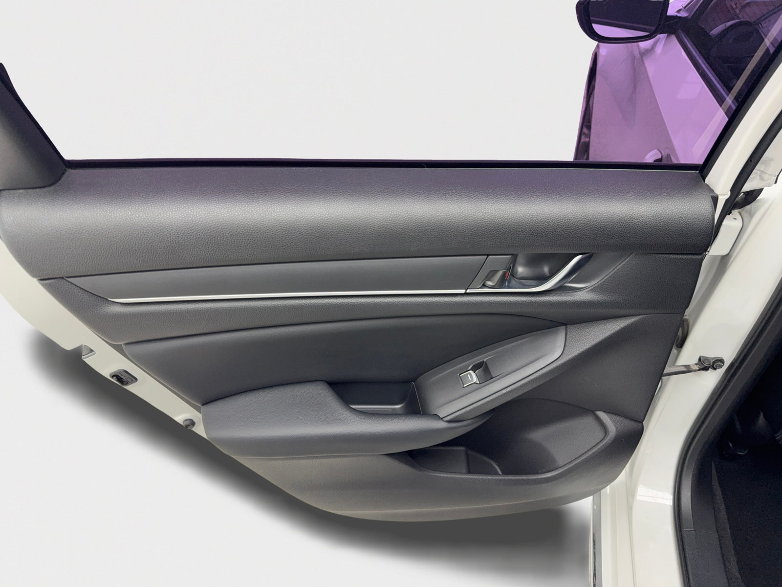 Used 2018 Honda Accord EX image 44