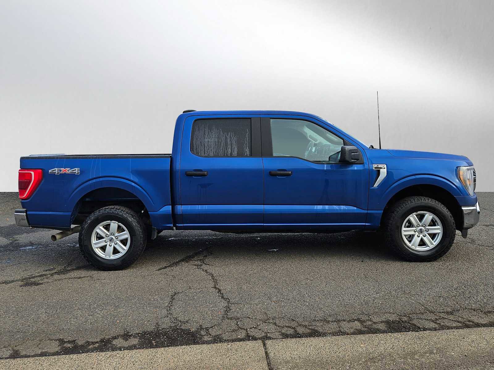 Used 2023 Ford F150 XLT image 2
