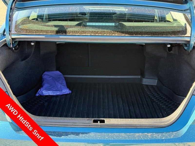 Used 2025 Toyota Camry XLE AWD/4WD image 9