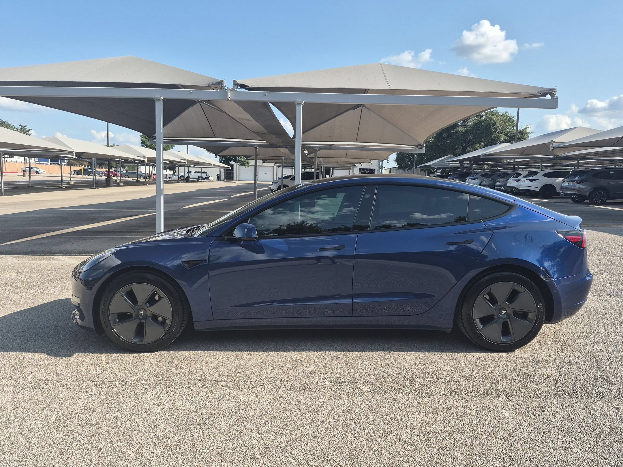 Used 2021 Tesla Model 3 Standard Range Plus RWD image 5